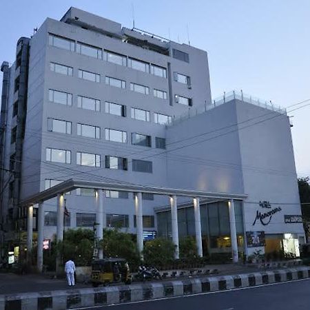 Hotel Manorama Vijayawada Bagian luar foto