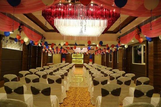Hotel Manorama Vijayawada Bagian luar foto