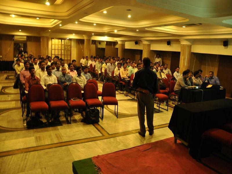 Hotel Manorama Vijayawada Bagian luar foto